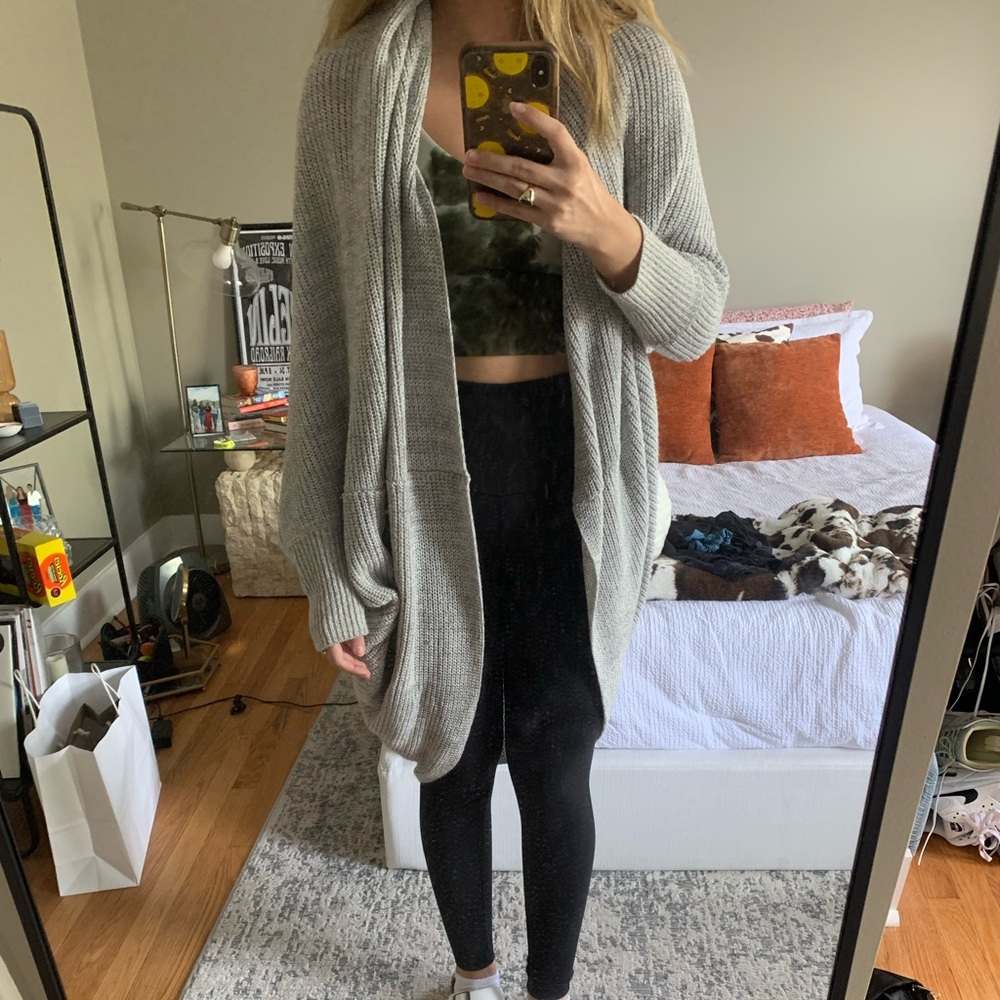Oversized, grey cardigan